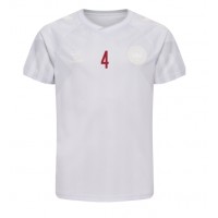 Camisa de time de futebol Dinamarca Simon Kjaer #4 Replicas 2º Equipamento Mundo 2022 Manga Curta
